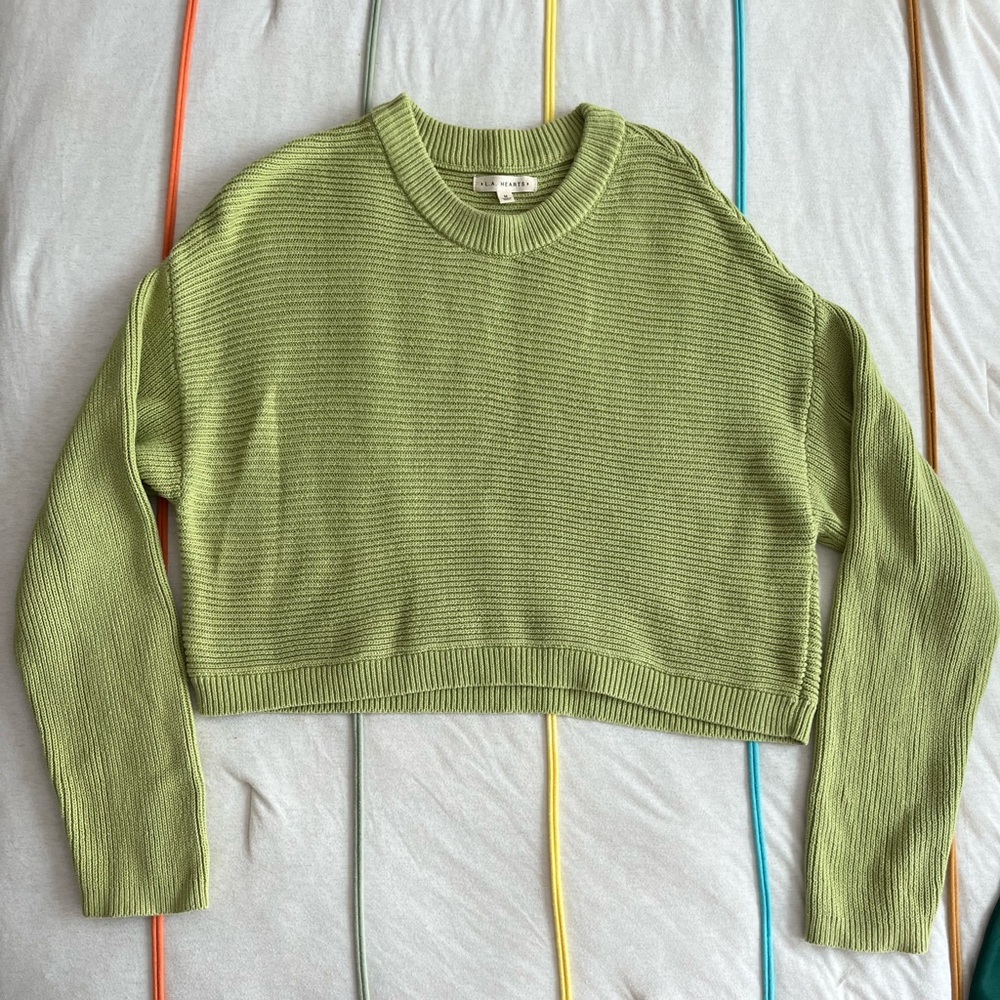 Green slightly cropped sweater!